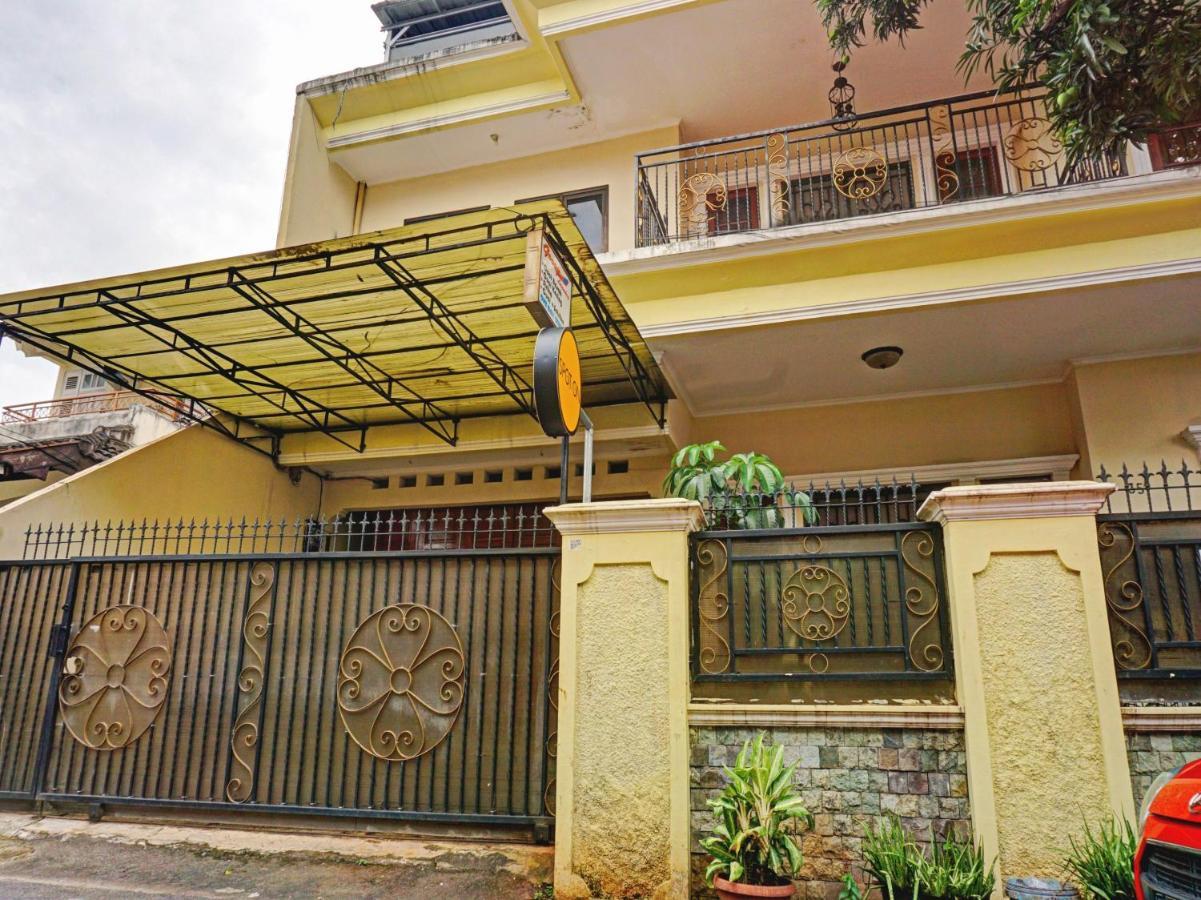 Spot On 90295 Simprug Residence Jakarta Exterior photo
