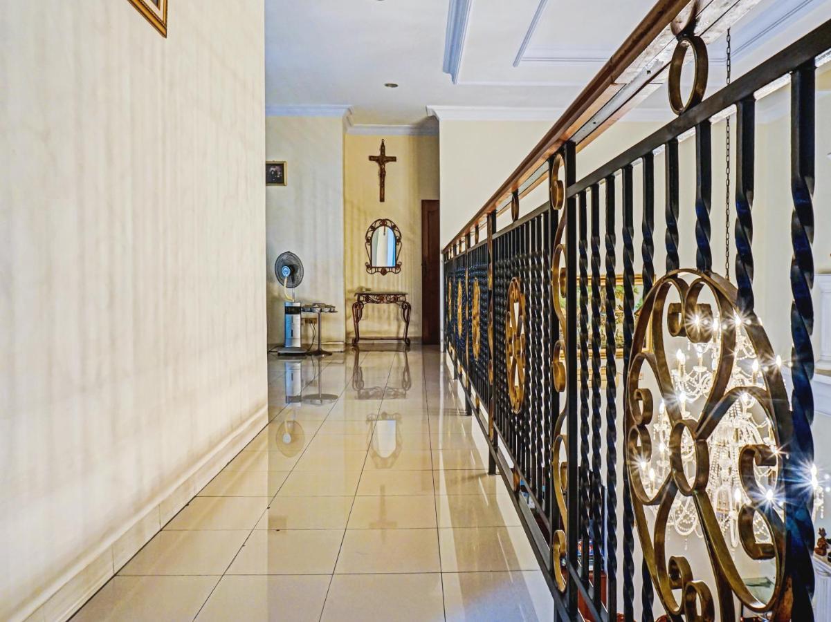 Spot On 90295 Simprug Residence Jakarta Exterior photo