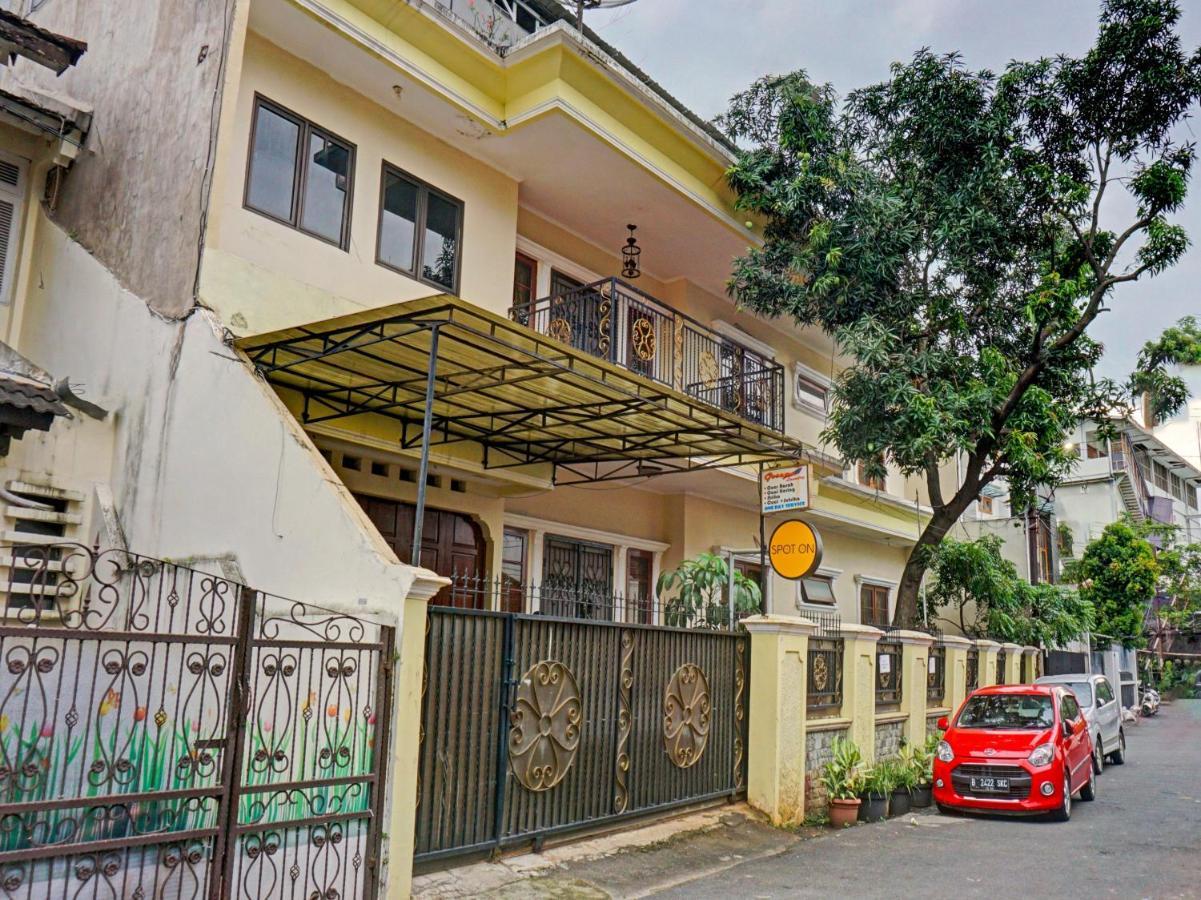 Spot On 90295 Simprug Residence Jakarta Exterior photo